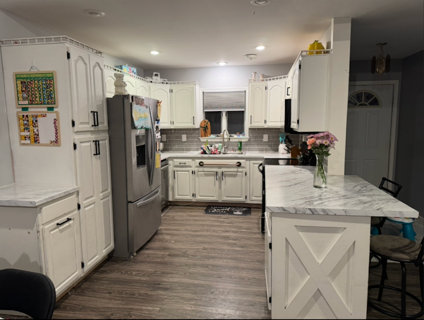 Taylor Westhoff's Saint Louis kitchen before STL Cabinetry remodel